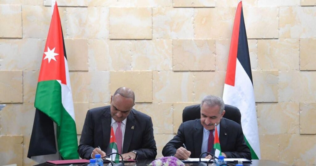 العلاقات